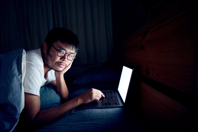 Person unable to relax mentally after late night work